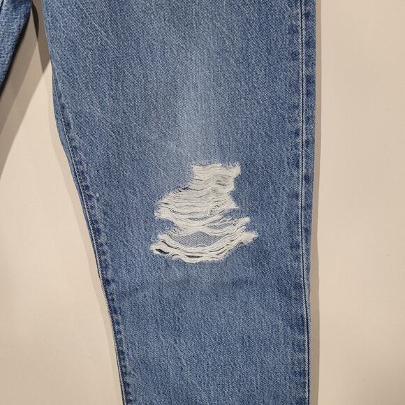 Levi's Premium 501 Original Cropped Women's Jeans Athens Slide Medium Wash Sz 32 - Picture 3 of 9